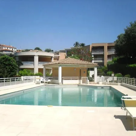 Lovely Flat With Terrace, Swimming Pool And Garage