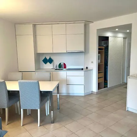 Lovely Flat With Terrace, Swimming Pool And Garage * רוקברון-קאפ-מרט